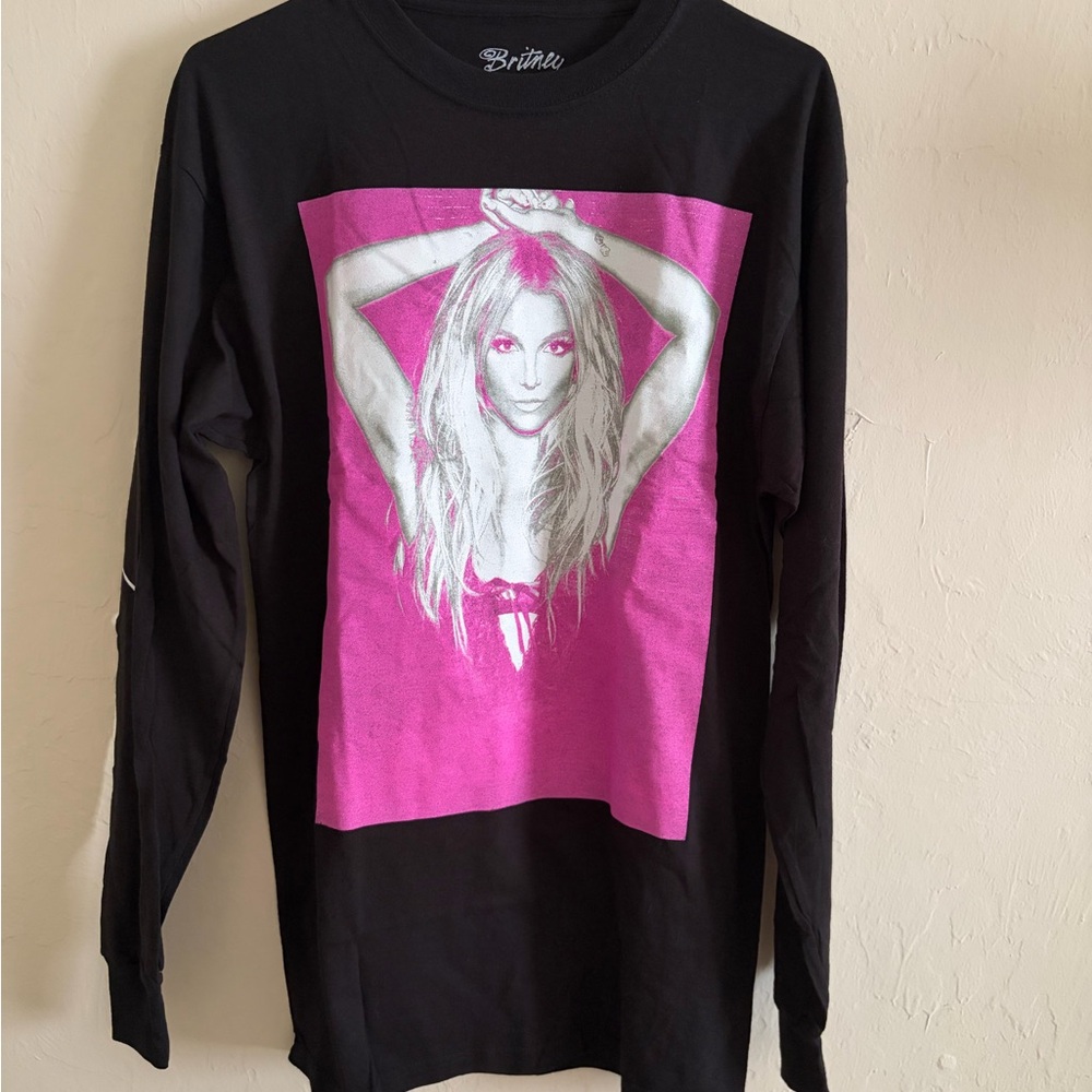 Britney Graphic Long Sleeve Tee